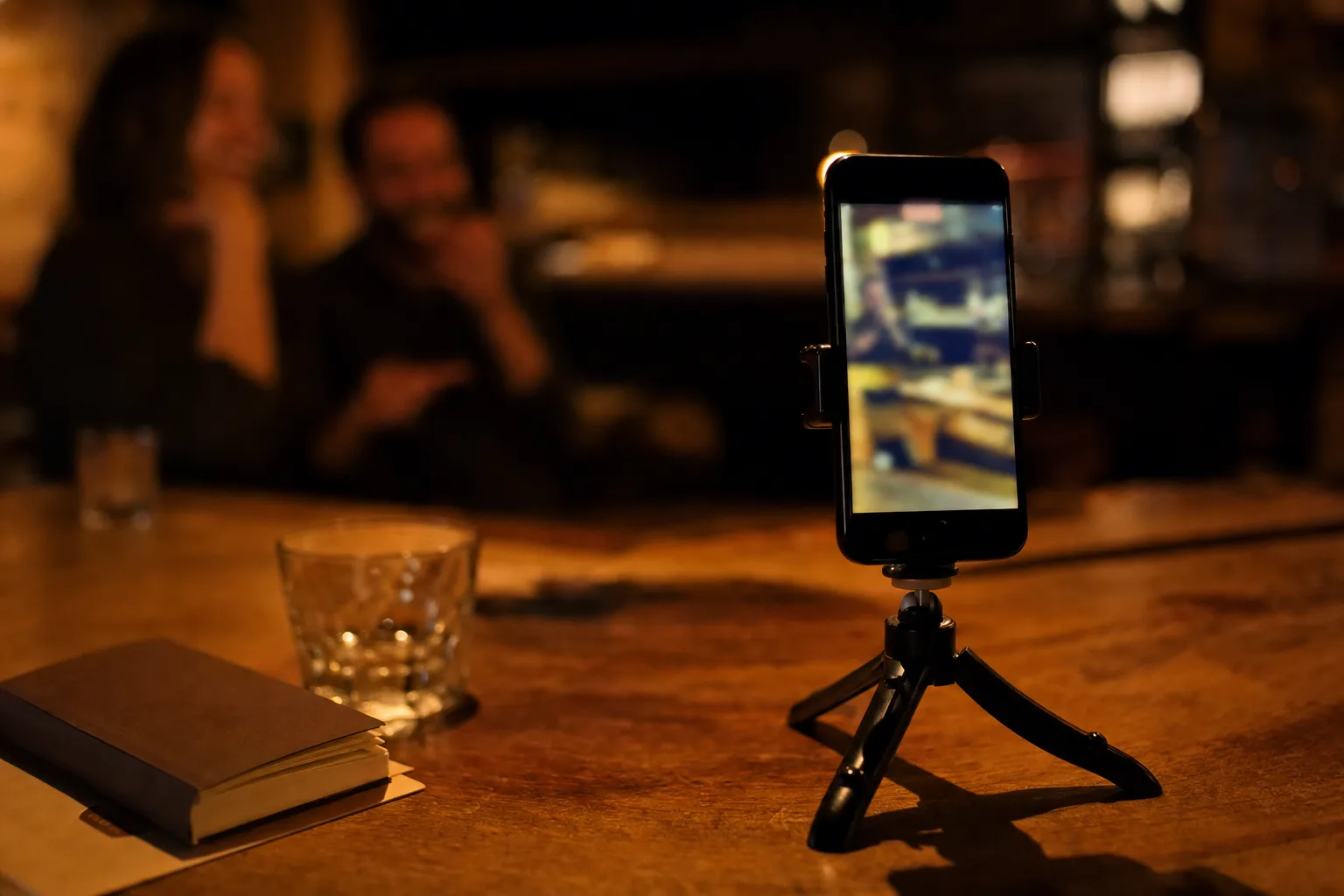Magicien reseaux sociaux telephone